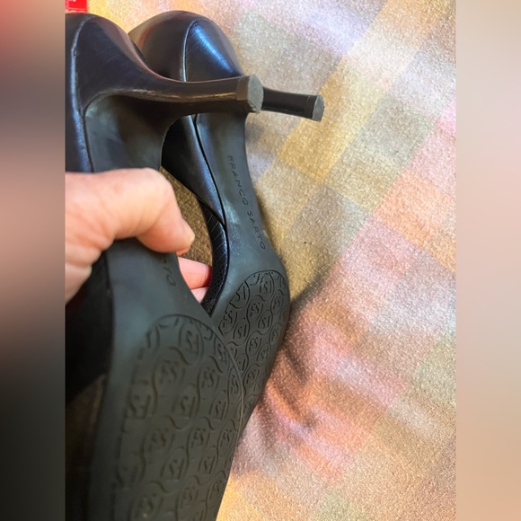 Franco Sarto Leather Heels- size 8 - Picture 4 of 4